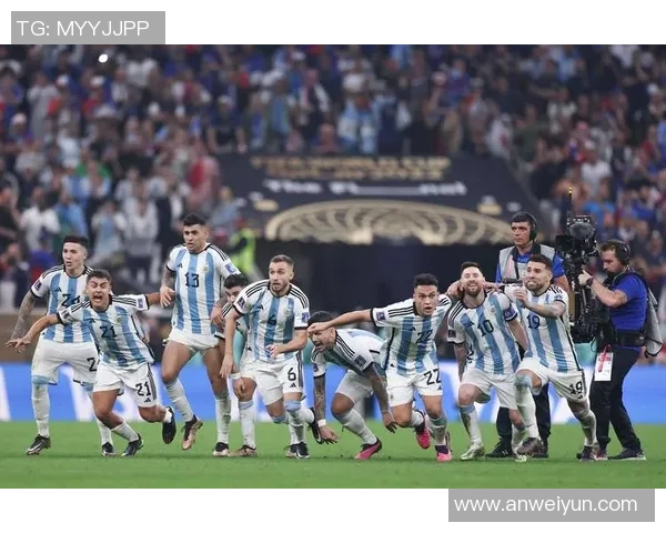 老表聊足球：从草根联赛到世界杯的激情与梦想分享